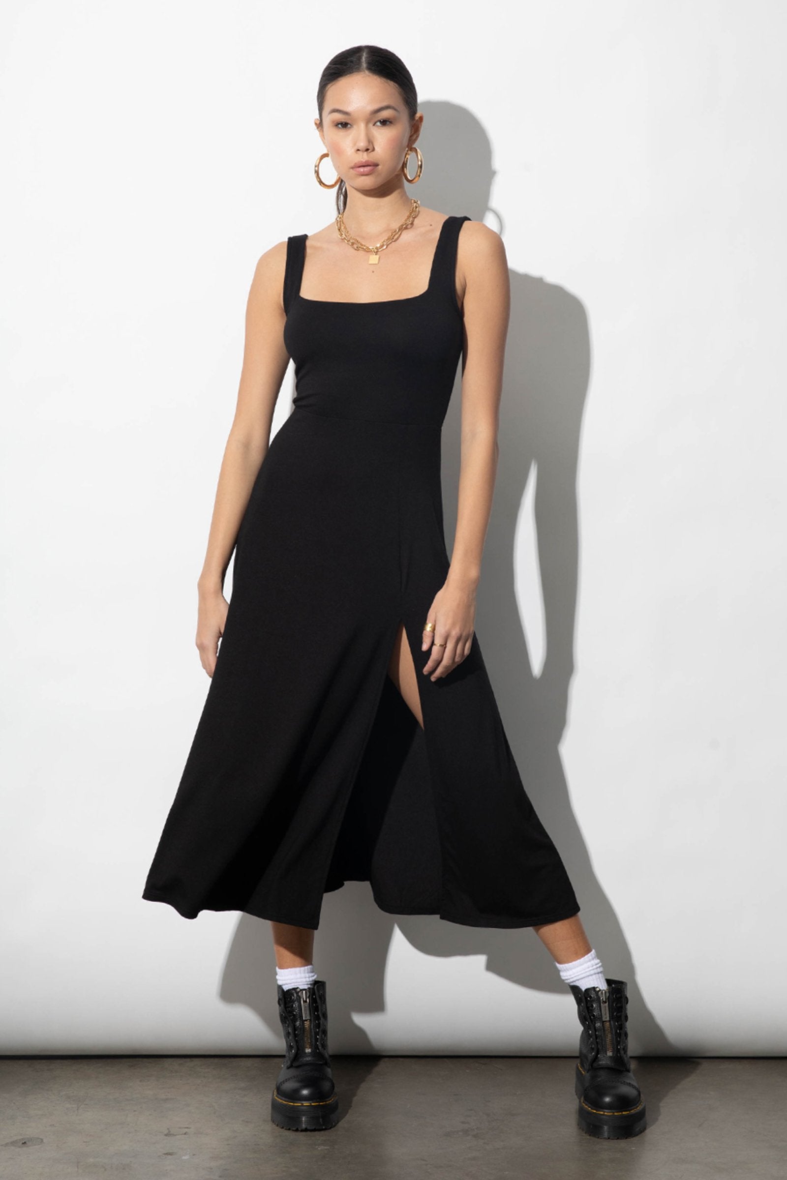 The Black Square Neck Flare Sleeve Midi Dress & Reviews - Black - Dresses |  RIHOAS